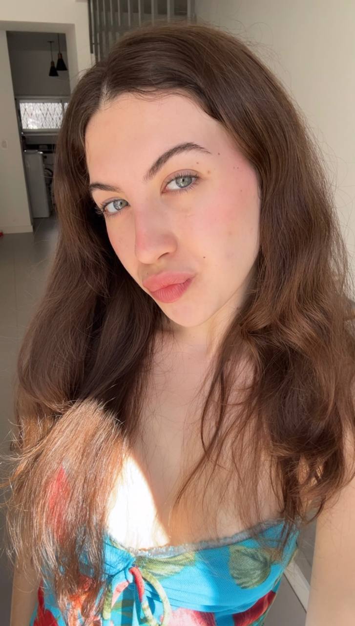 Nude girl Amber in Sakai