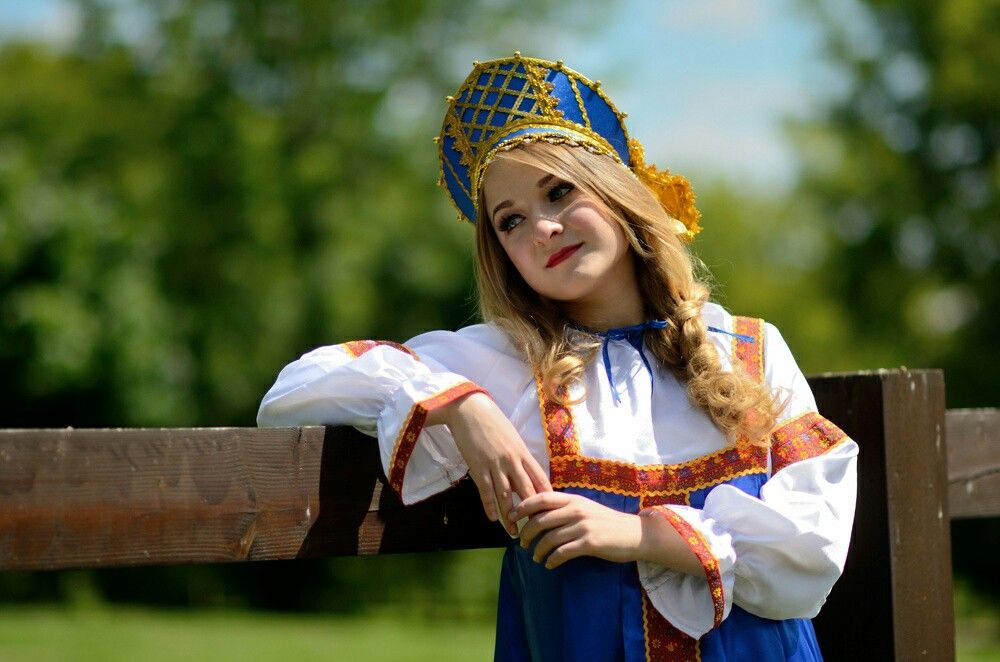 Photo Slavic girls in Sakai